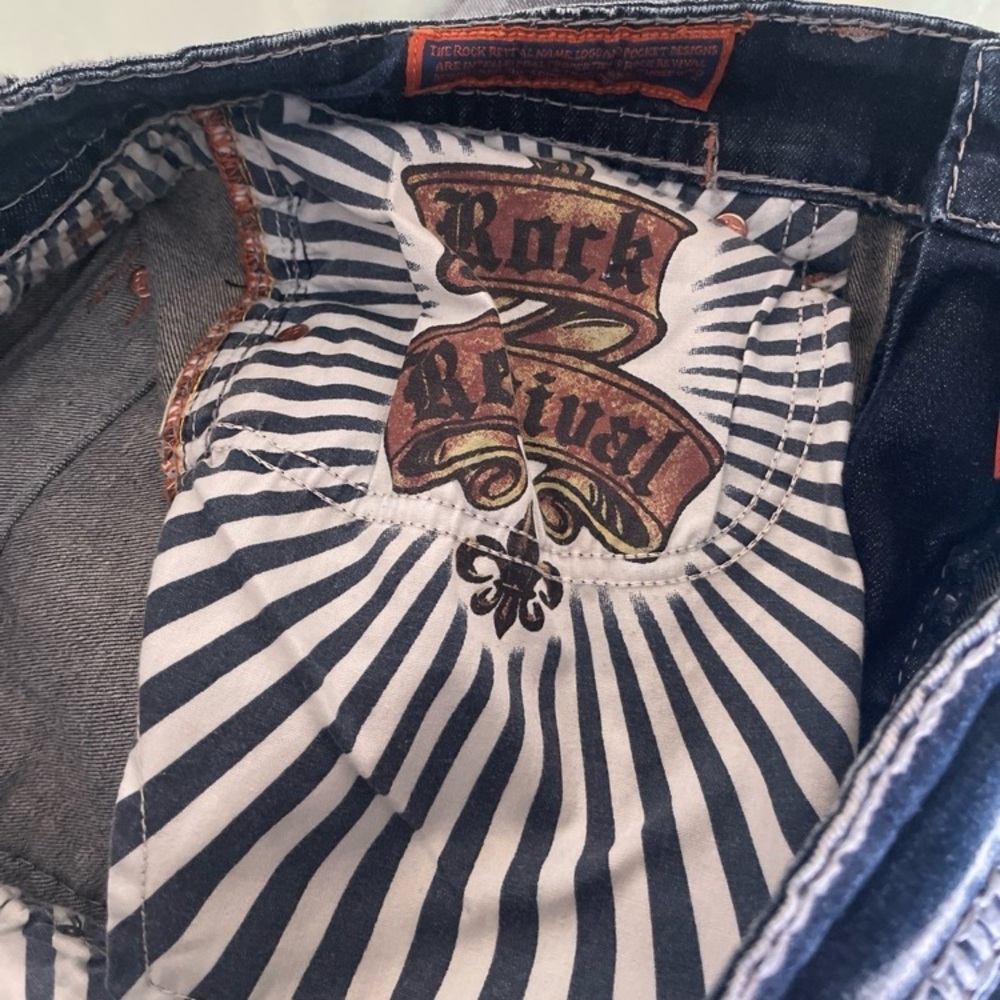 Mens Rock Revival Jeans - Picture 7 of 8